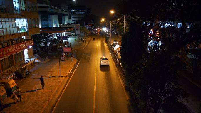 班加罗尔市夜间照明交通