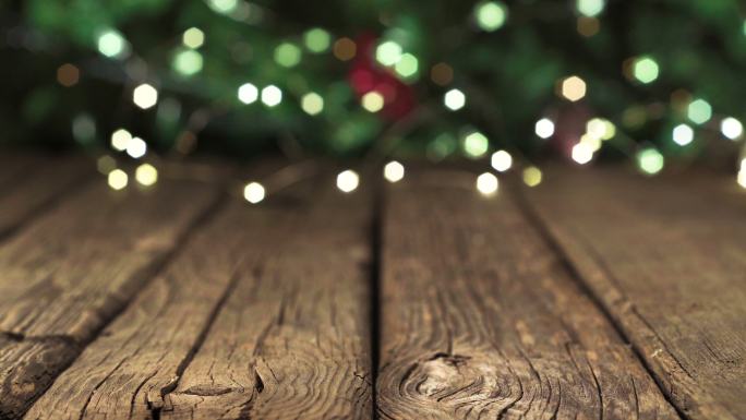 圣诞背景旧木桌，圣诞灯背景