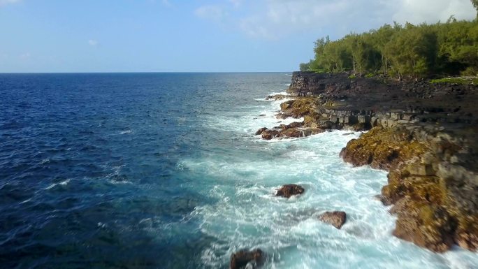 夏威夷海岸线航拍海边波涛汹涌