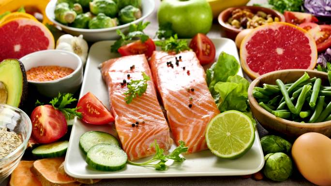 健康食品绿色沙拉减肥瘦身餐