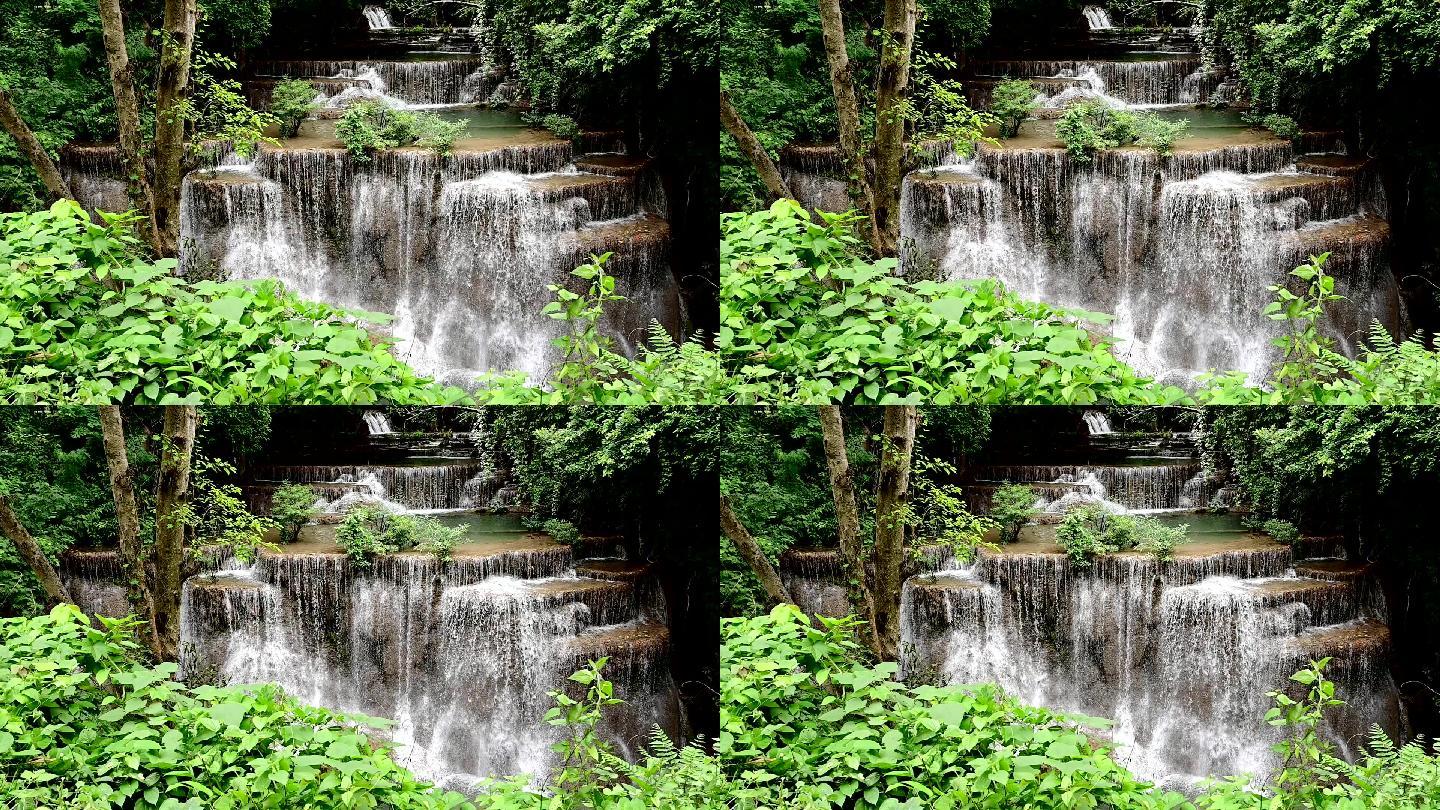 美丽的瀑布名为华美卡敏瀑布