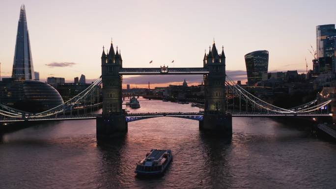 日落飞跃大本钟建筑伦敦市中心现代
