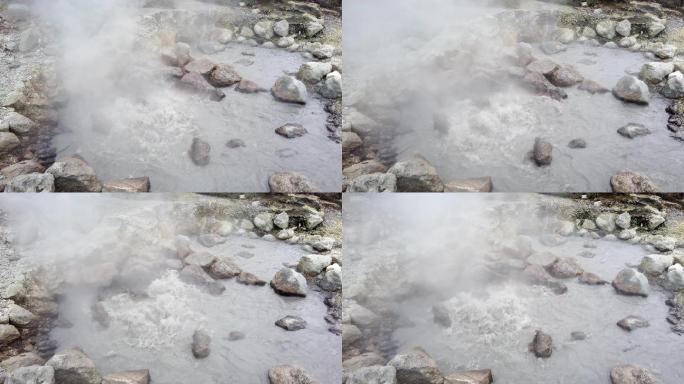 喷出的沸水和热蒸汽