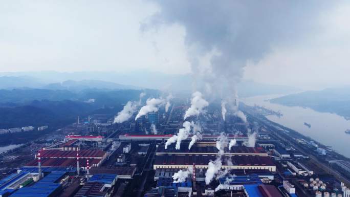 航拍重庆钢铁工厂工业生产废气排环境污染