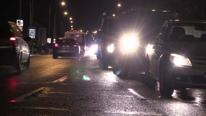 伦敦的交通堵塞晚下班延时摄影时光流逝