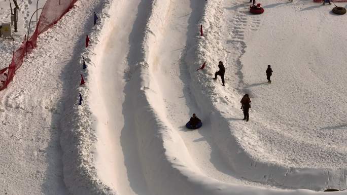 嵩山探路者滑雪场