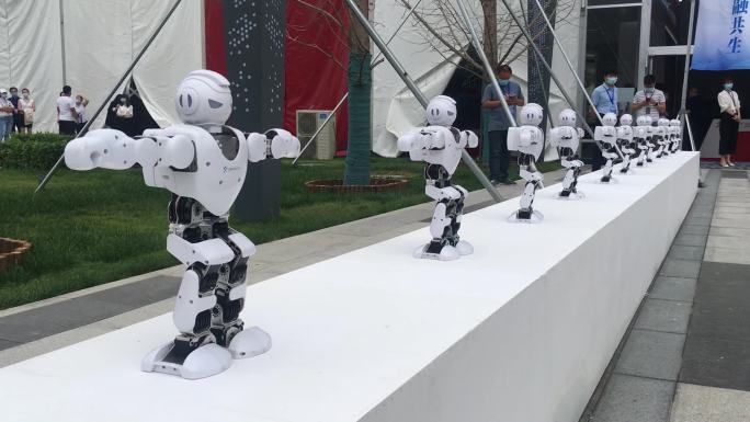 机器人编程编队跳舞