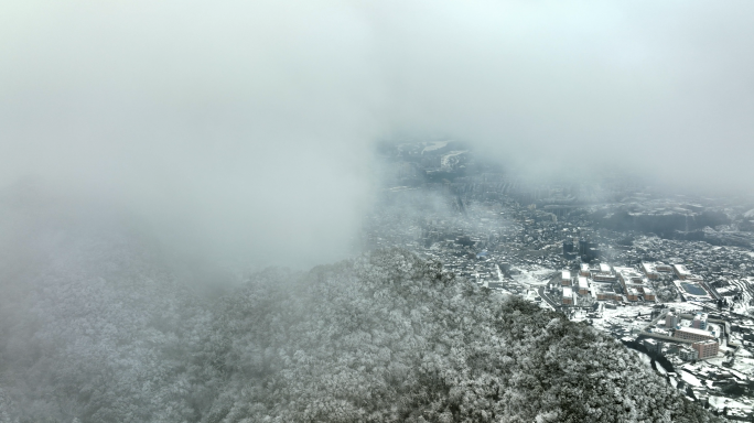 【5K】镇雄乌峰山俯瞰镇雄，雪后镇雄航拍