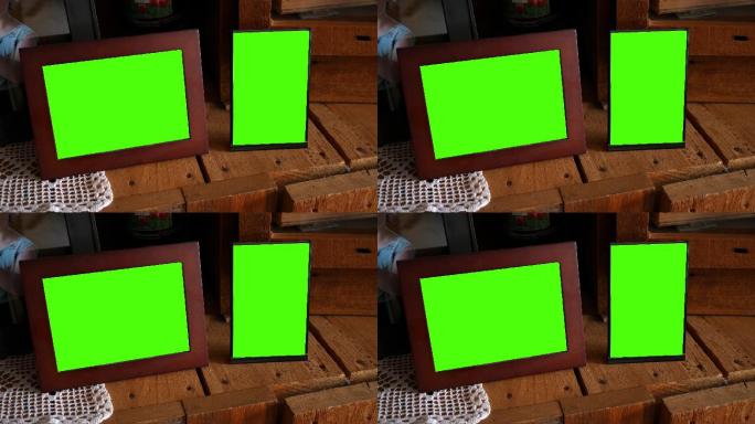 一对绿色的屏幕画框