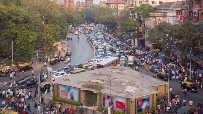 孟买中心街道上的汽车交通