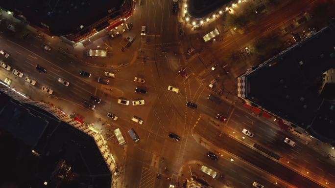 德夜间大十字路口交通鸟瞰图