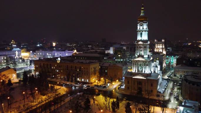冬夜哈尔科夫大教堂城市鸟瞰图