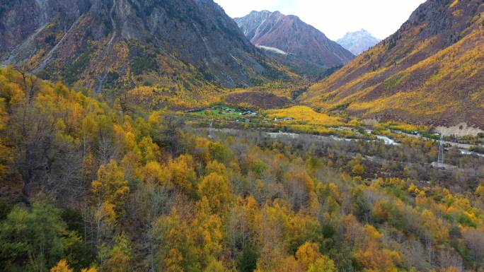 西藏察隅县桑曲河峡谷