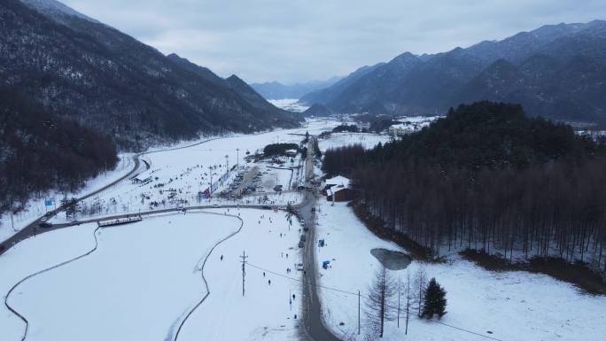 4k航拍红池坝景区雪景