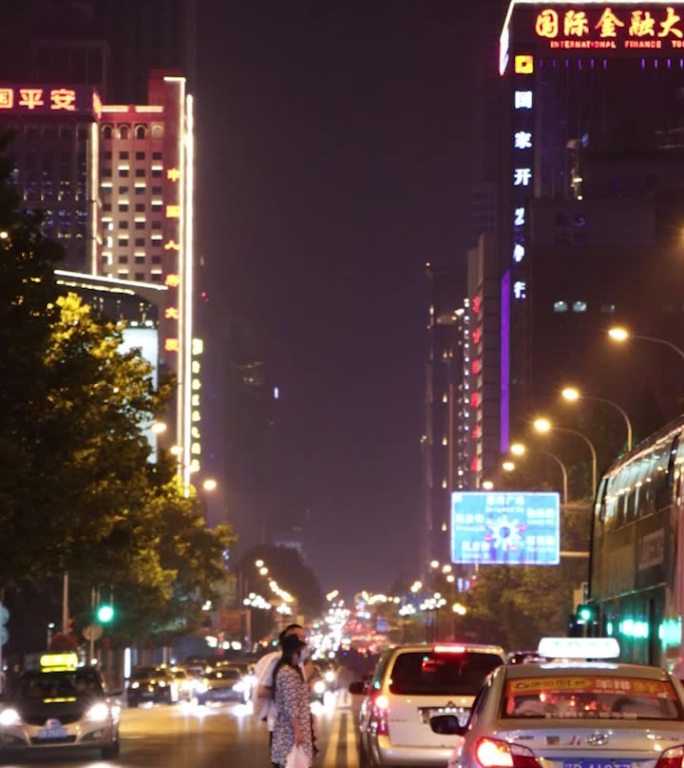 马路夜景