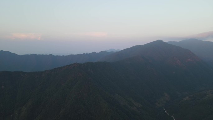 日出航拍延时山脉深山