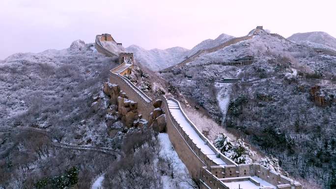 北京延庆八达岭长城雪景