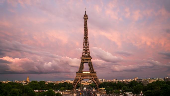 法国巴黎埃菲尔铁塔延时摄影