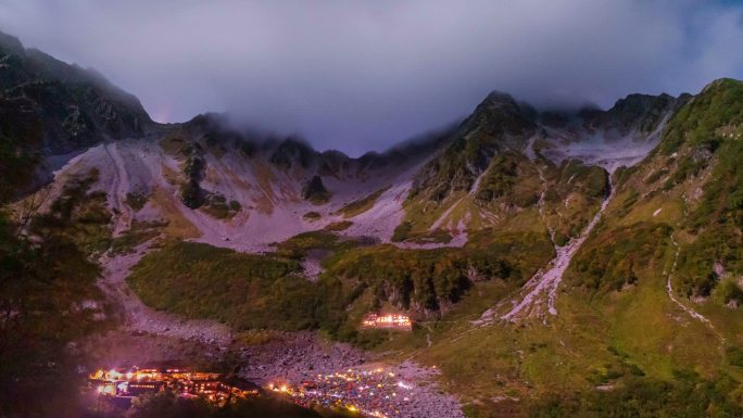阿尔卑斯山北部塔卡山脉星空延时摄影