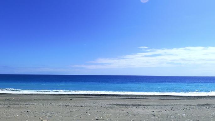 乘客侧窗驾驶场景大海海边沙滩海浪浪花窗外