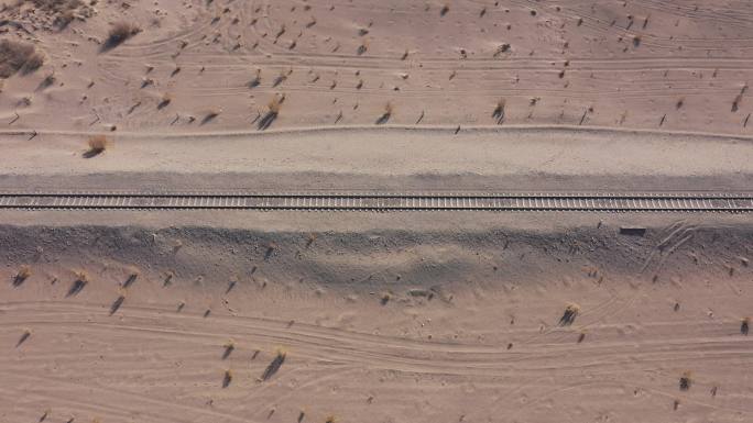 废弃沙漠铁路