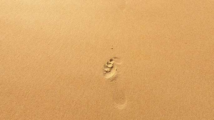 沙滩上孤独的脚印脚步印记青春足迹唯美浪漫