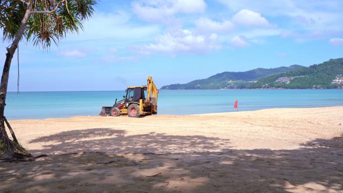 泰国普吉岛的沙滩施工现场