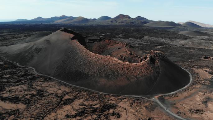 兰萨罗特岛火山口鸟瞰图