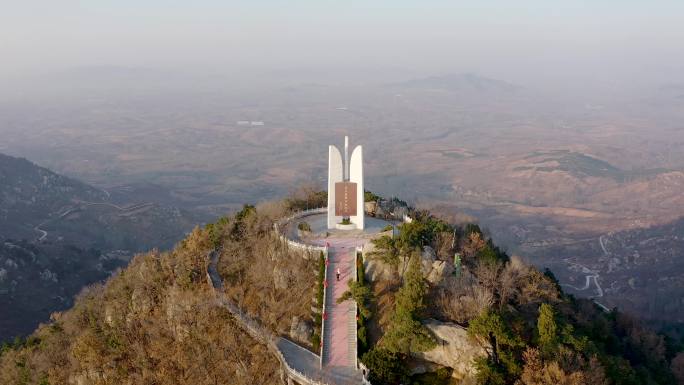 4K正版航拍山东省蒙阴县孟良崮战役纪念碑