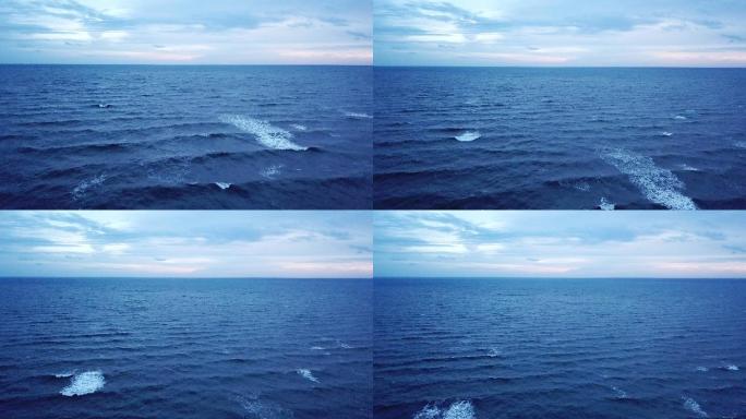 海浪拍打大海蔚蓝海面全景大景广袤无垠