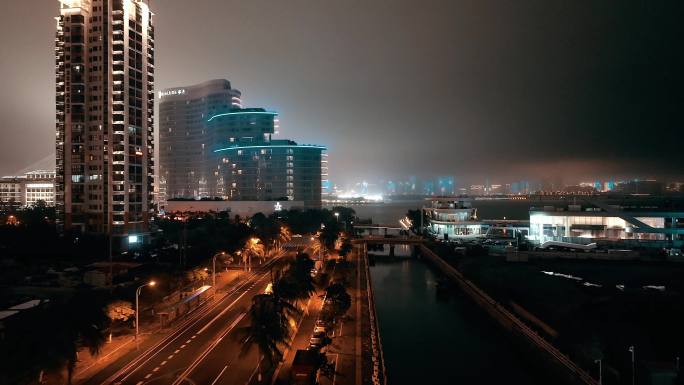 海岛夜晚宁静小路