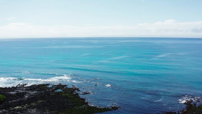 加拉帕戈斯群岛海岸线广袤无垠海浪大海