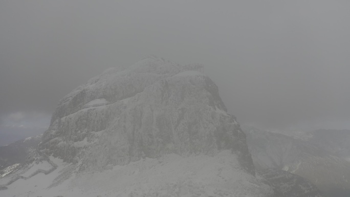 轿子雪山大雪云雾航拍