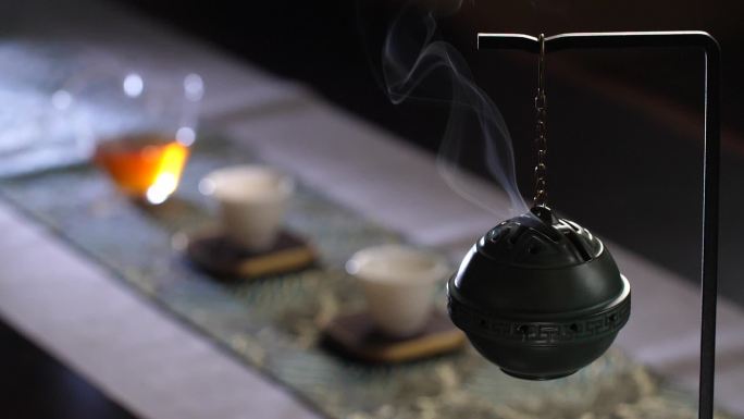武夷山岩茶，禅意炉香炉烟茶汤特写