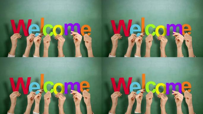 举起双手表示欢迎welcome黑板迎新