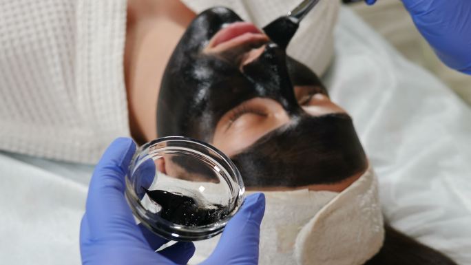 面部护理黑面膜美容行业