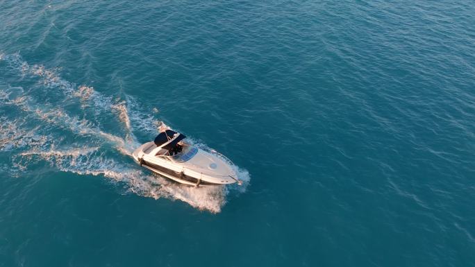 海上豪华摩托艇摩托艇空镜头空境通用素材视