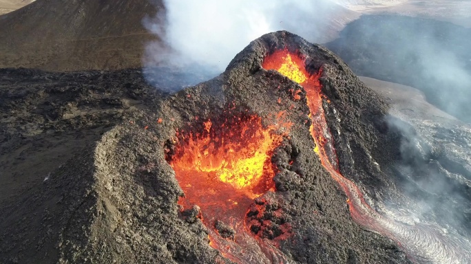 火山喷发熔岩鸟瞰图