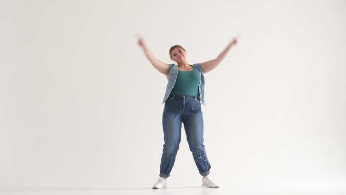 在跳舞的女人肥胖减肥