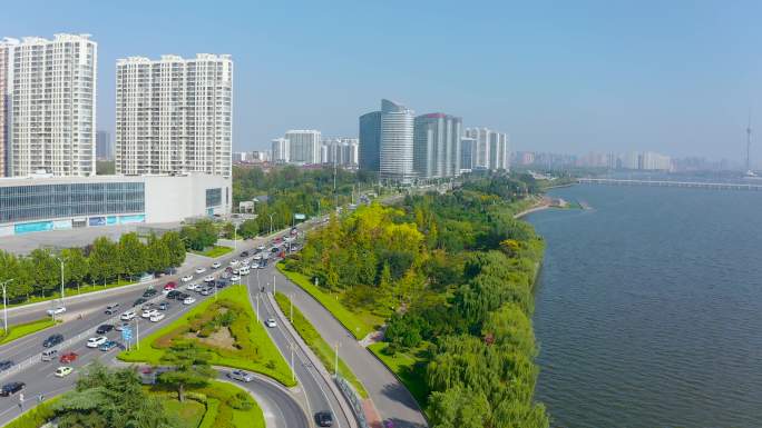 4K航拍山东省临沂市滨河路风景