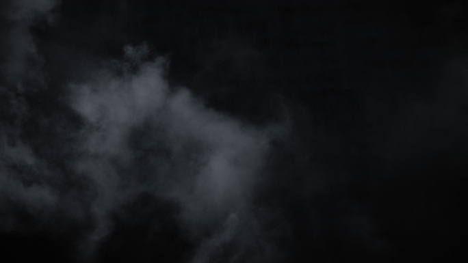 大气烟雾覆盖黑色背景。