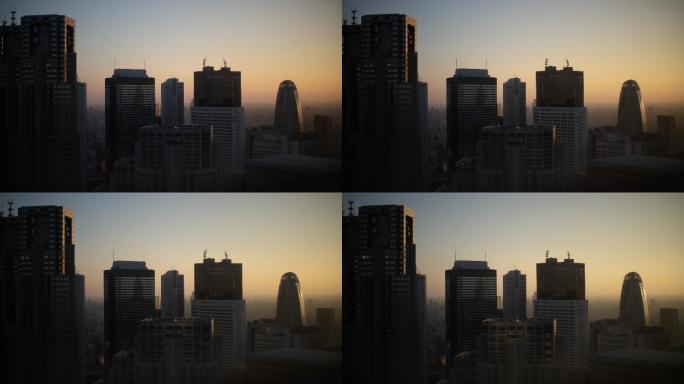 黄昏大城市的空中拍摄。