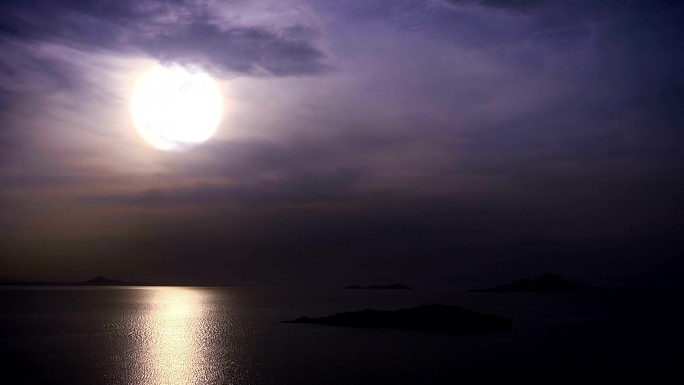 满月夜的海景海滩大海地平线