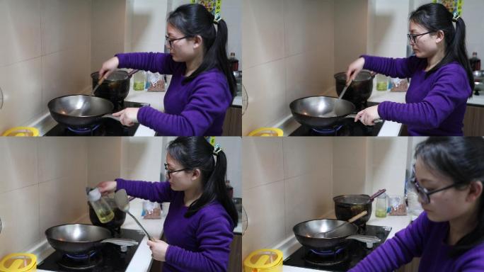 热锅准备炒菜