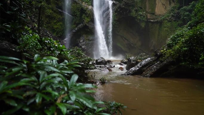 瀑布高山流水大自然潭水水流水花