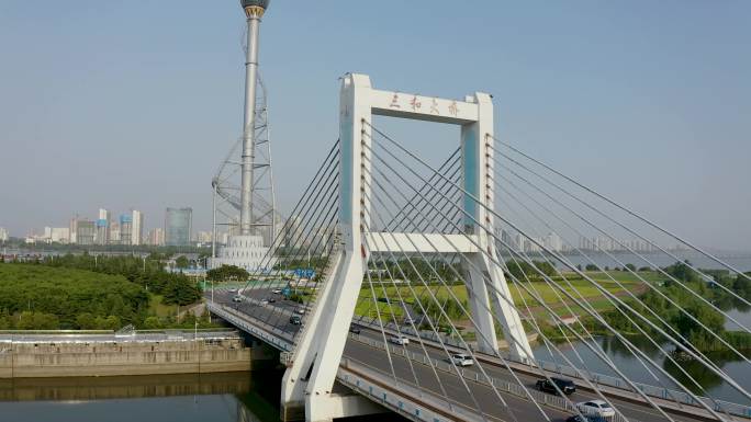 4K正版航拍临沂市三和大桥风景