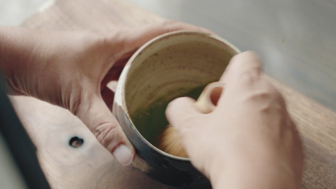 食品设计师用有机绿茶抹茶制作新菜单