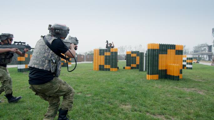 真人CS野外射击  户外拓展训练