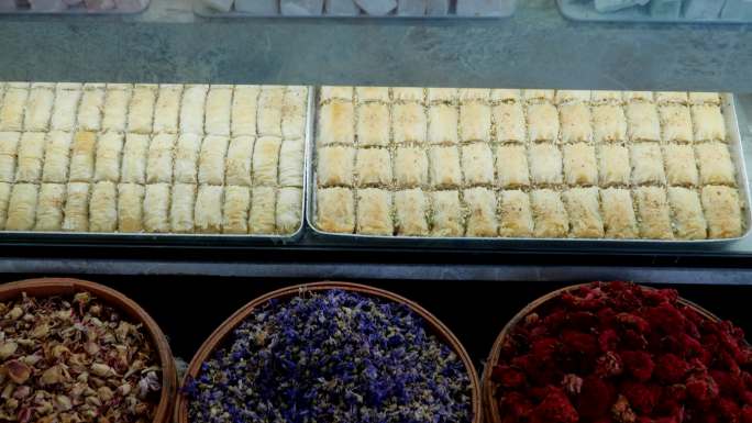 土耳其商店展出各种土耳其美食
