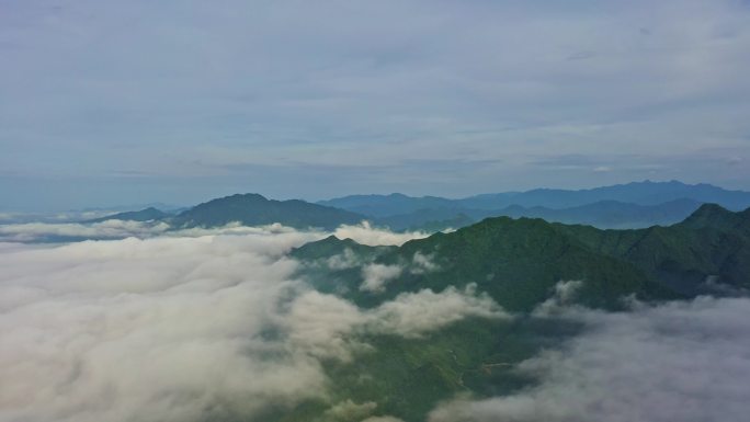 祖国山河云雾缭绕航拍